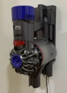 Arhivski bežični Dyson usisavač na fotografiji iz 2020., neidentificiran model