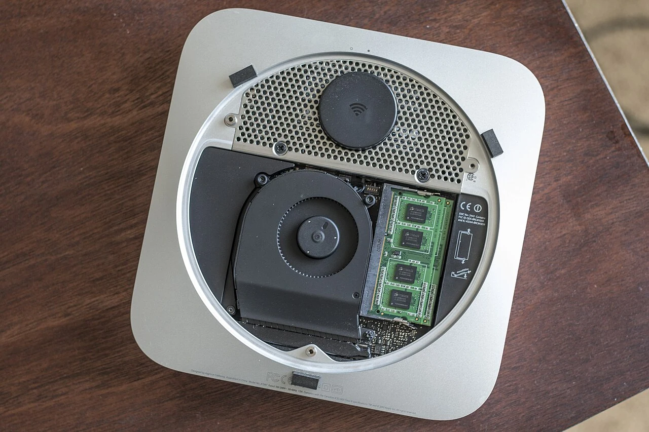 Otvoreni Mac mini